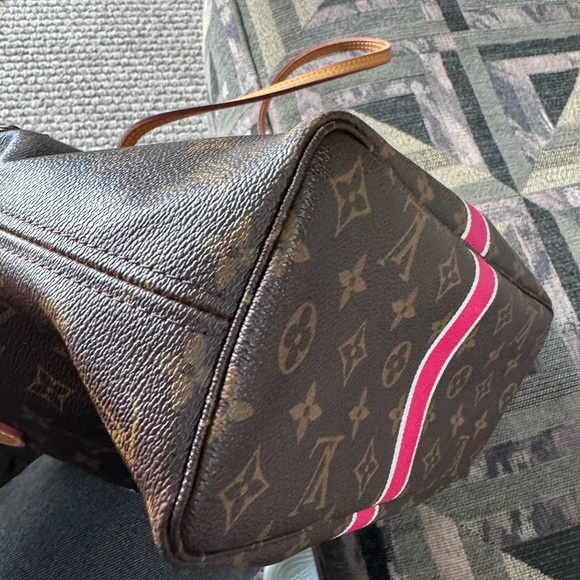 LOUIS VUITTON MONOGRAM NEVERFULL PM TOTE HANDBAG - HAS Painted INITIALS H.M - Picture 8 of 15